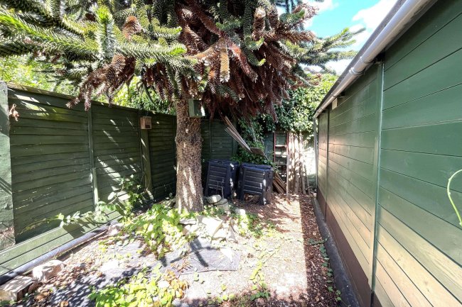 16 Woodland Rd, Maple Cross, Rickmansworth, WD3 9SU 4