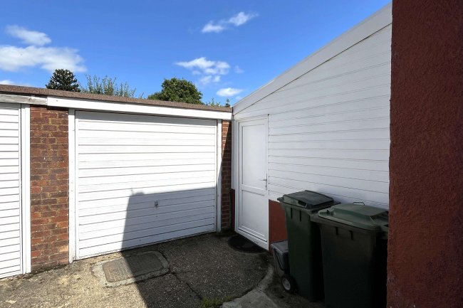 16 Woodland Rd, Maple Cross, Rickmansworth, WD3 9SU 4