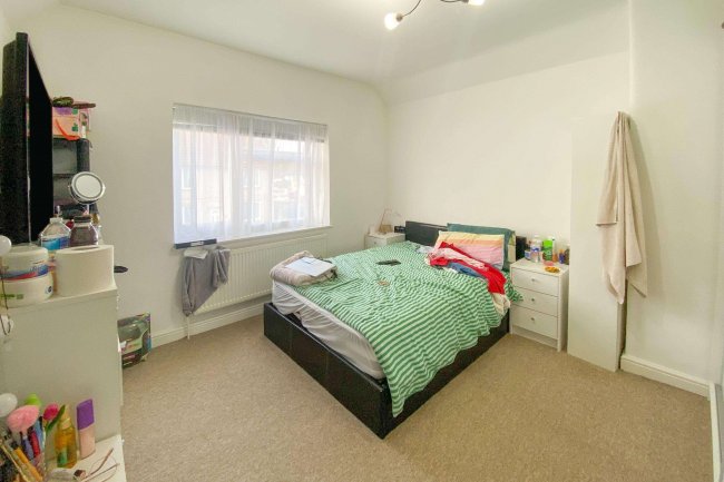 33 Beech Walk, Crayford, Dartford, Kent, DA1 4NP 3