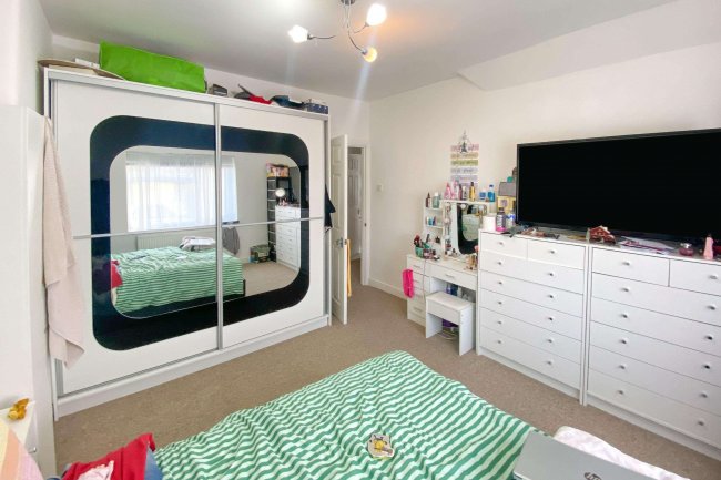 33 Beech Walk, Crayford, Dartford, Kent, DA1 4NP 3