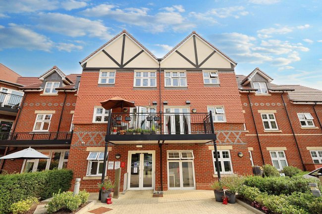 16 Rutherford House, Marple Lane, Chalfont St. Peter, Gerrard's Cross, SL9 9FU 4