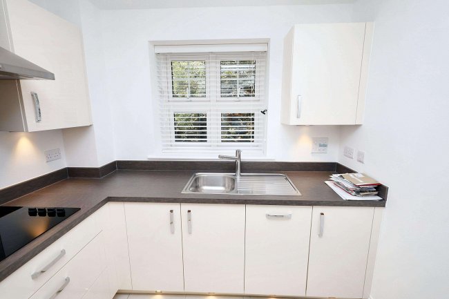 16 Rutherford House, Marple Lane, Chalfont St. Peter, Gerrard's Cross, SL9 9FU 4