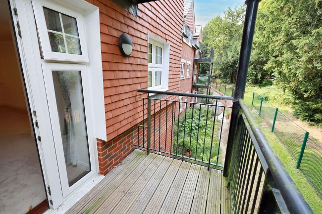 16 Rutherford House, Marple Lane, Chalfont St. Peter, Gerrard's Cross, SL9 9FU 4