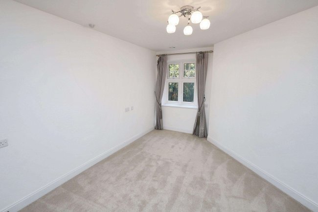 16 Rutherford House, Marple Lane, Chalfont St. Peter, Gerrard's Cross, SL9 9FU 4