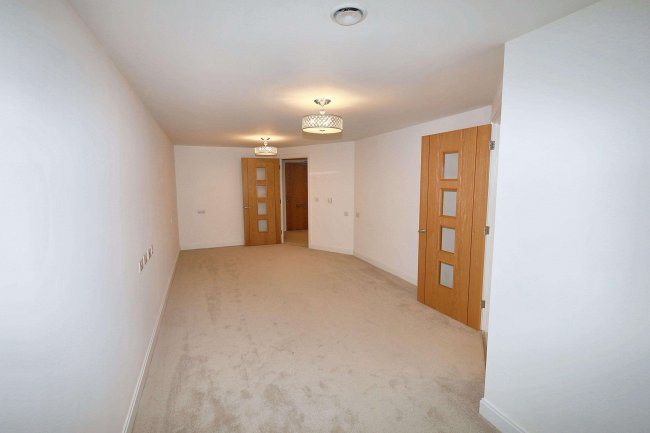 16 Rutherford House, Marple Lane, Chalfont St. Peter, Gerrard's Cross, SL9 9FU 4