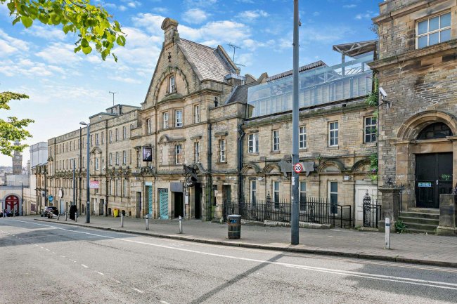 The Royal Windsor Baths, Morley Street, Bradford, West Yorkshire BD7 1AQ 7