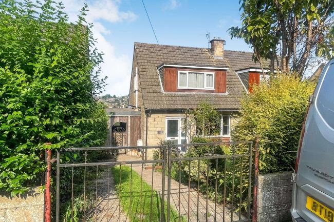 18 Cherry Orchard, Wotton-under-Edge, Gloucestershire, GL12 7HT 4