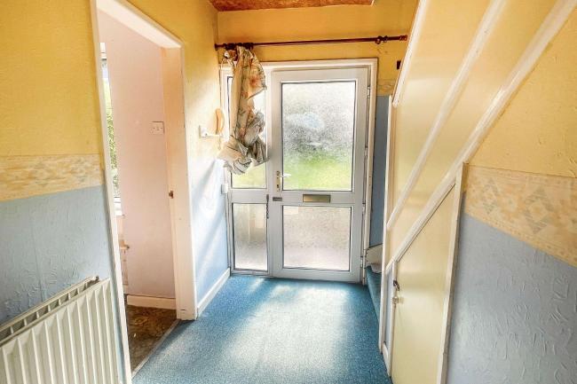 18 Cherry Orchard, Wotton-under-Edge, Gloucestershire, GL12 7HT 4