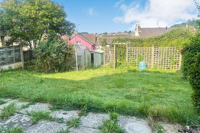 18 Cherry Orchard, Wotton-under-Edge, Gloucestershire, GL12 7HT 4