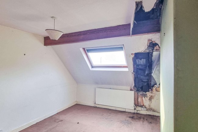 19A Chapeltown Pudsey, LS28 7RZ 8