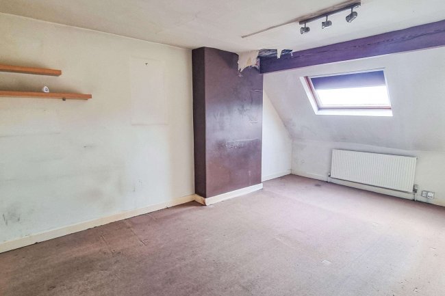 19A Chapeltown Pudsey, LS28 7RZ 8