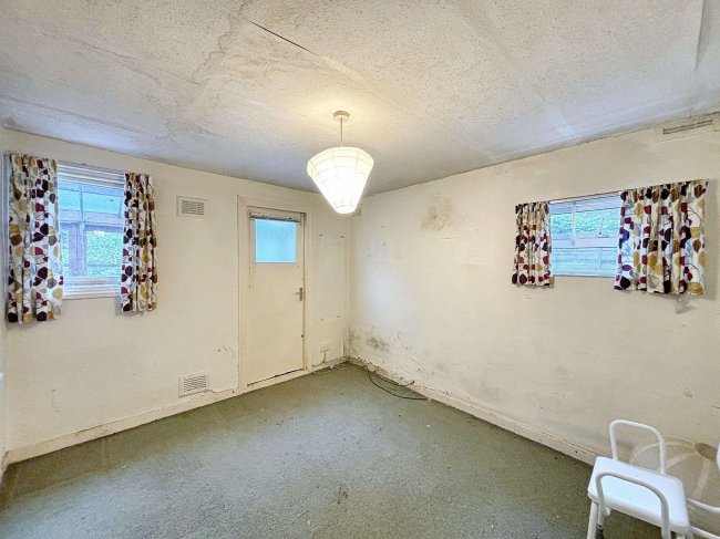 93A Mount View Road, London, N4 4JA 7