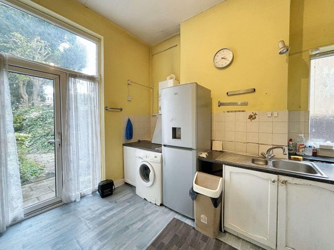 93A Mount View Road, London, N4 4JA 7