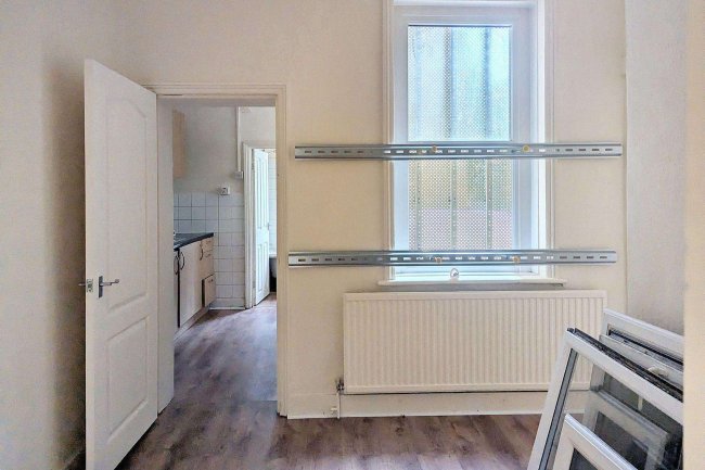 Flat 9, Chandos Mansions, Albert Road, Norwood, London SE25 4JF 1