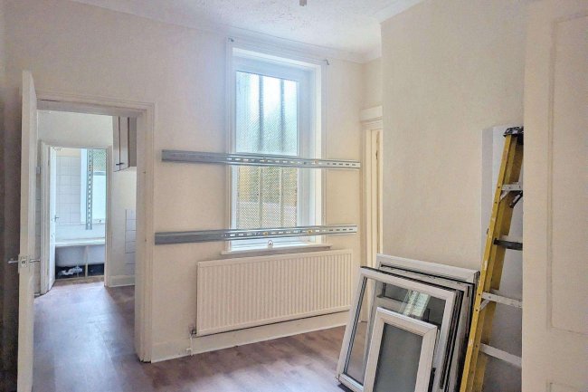 Flat 9, Chandos Mansions, Albert Road, Norwood, London SE25 4JF 1