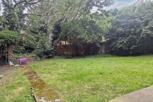 Flat 9, Chandos Mansions, Albert Road, Norwood, London SE25 4JF 1