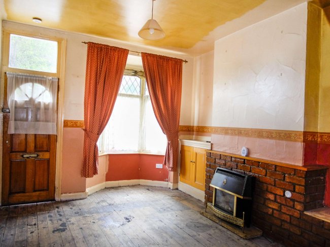 82 Norman Street, Leicester LE3 0BB 4