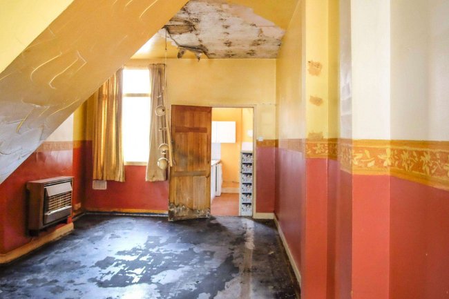 82 Norman Street, Leicester LE3 0BB 4