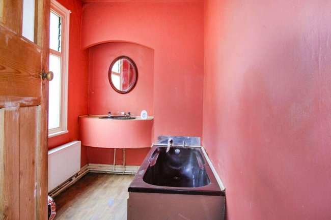 82 Norman Street, Leicester LE3 0BB 4