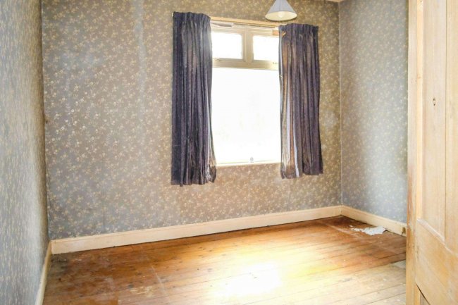 82 Norman Street, Leicester LE3 0BB 4