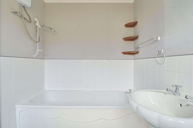 15 Lime Kiln Cottages, Old Burghclere, Berkshire RG20 9NU 6