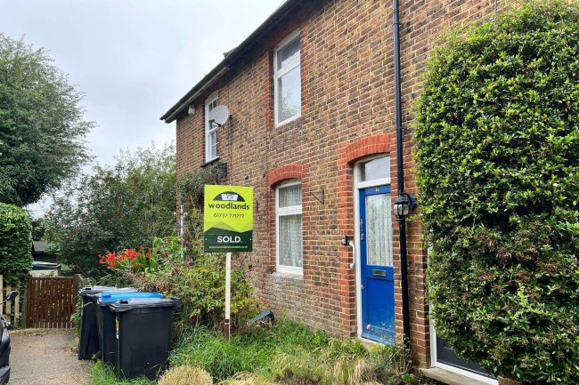 16 Trindles Road, South Nutfield, Surrey, RH1 4JN 6