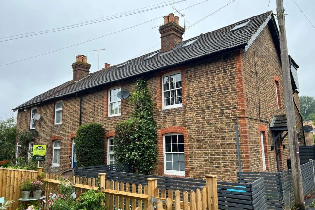 16 Trindles Road, South Nutfield, Surrey, RH1 4JN 6