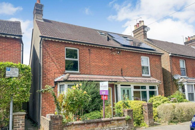 14 Burford Road, Horsham, Sussex, RH13 5SP 2