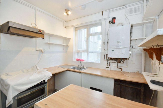 2 Walton Court & Garage, Sheen Park, Richmond, TW9 1UL 2