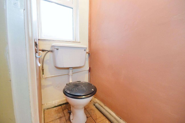 2 Walton Court & Garage, Sheen Park, Richmond, TW9 1UL 2