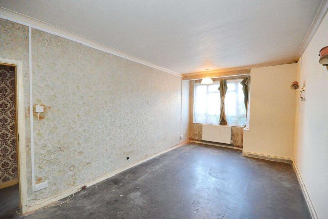 2 Walton Court & Garage, Sheen Park, Richmond, TW9 1UL 2