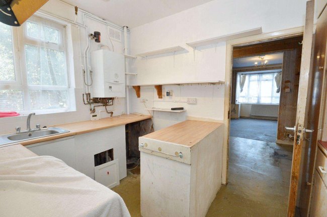 2 Walton Court & Garage, Sheen Park, Richmond, TW9 1UL 2