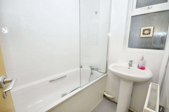 2 Walton Court & Garage, Sheen Park, Richmond, TW9 1UL 2