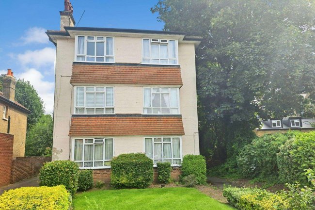 2 Walton Court & Garage, Sheen Park, Richmond, TW9 1UL 2