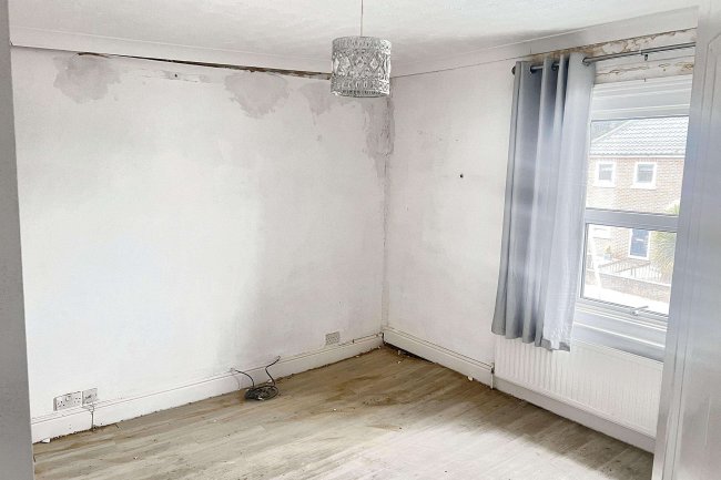 113 Rosslyn Crescent, Harrow, HA1 2RY 3