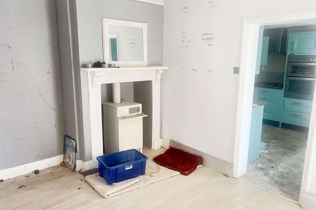 113 Rosslyn Crescent, Harrow, HA1 2RY 3