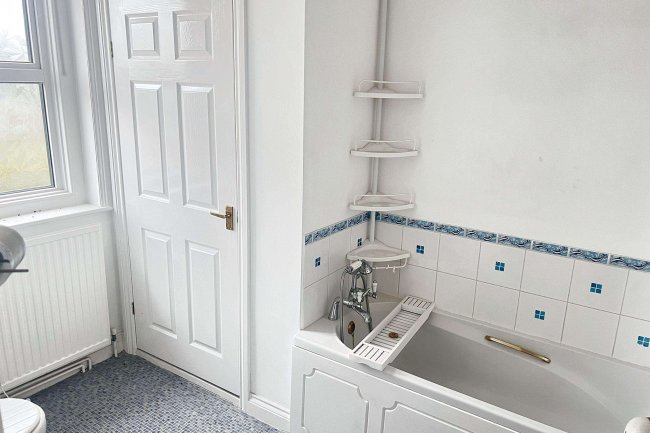 113 Rosslyn Crescent, Harrow, HA1 2RY 3