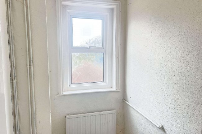 113 Rosslyn Crescent, Harrow, HA1 2RY 3