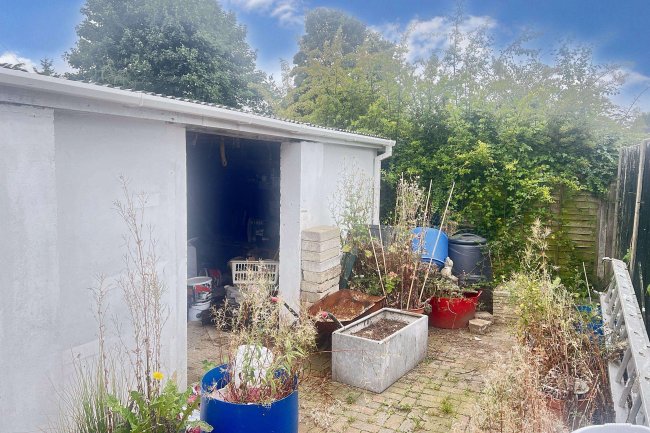 113 Rosslyn Crescent, Harrow, HA1 2RY 3