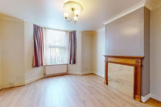 Ground Floor Flat, 79 London Road, Plaistow, London, E13 0DA 4