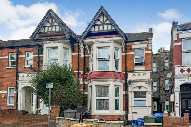 Flat C, 27 Sellons Avenue, London, NW10 4HJ 1