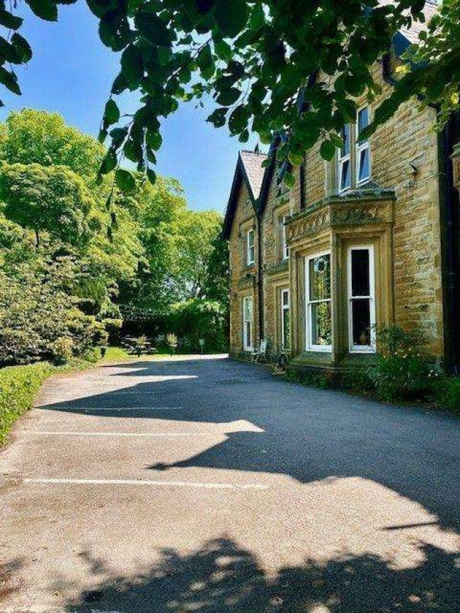 Rosehill House Hotel, Rosehill Avenue, Burnley, BB11 2PW 42