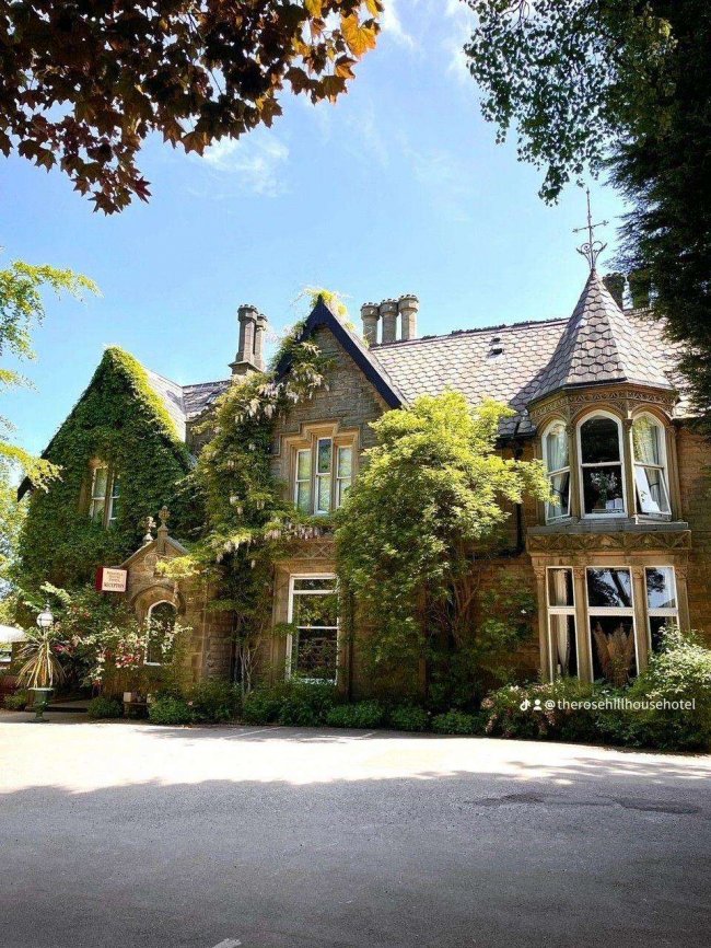 Rosehill House Hotel, Rosehill Avenue, Burnley, BB11 2PW 42