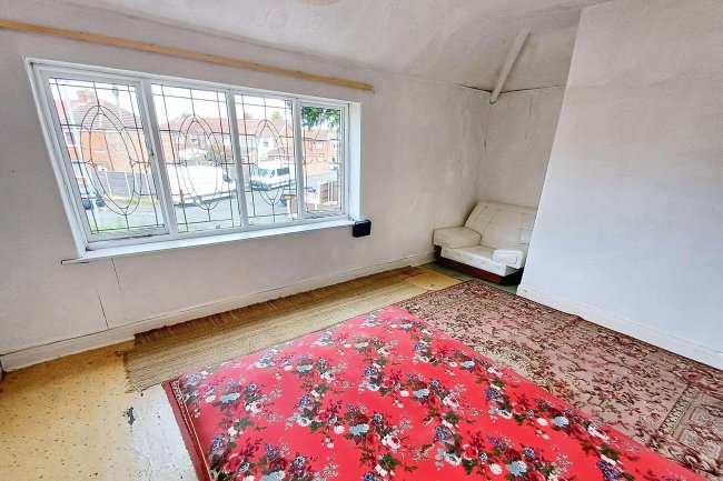 19 Beech Avenue, Droylsden, Manchester M43 6FR 5