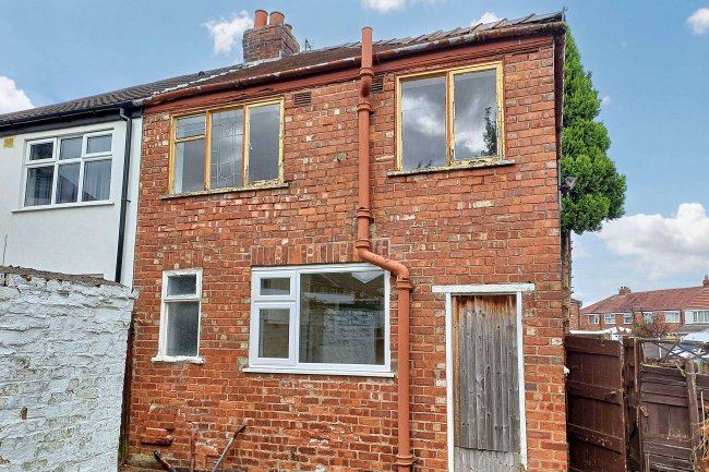 19 Beech Avenue, Droylsden, Manchester M43 6FR 5