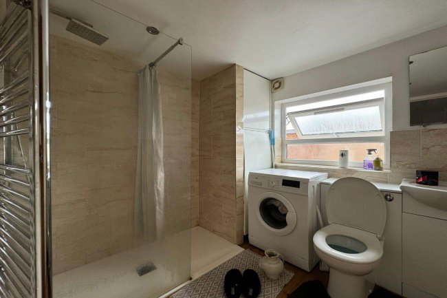 207 - 209 High Road, Willesden, London NW10 2SB 6