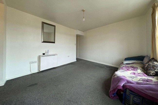 207 - 209 High Road, Willesden, London NW10 2SB 6