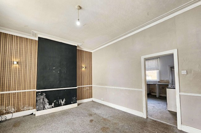 39 Albert Street, Chadderton, Oldham, OL9 7HB 10