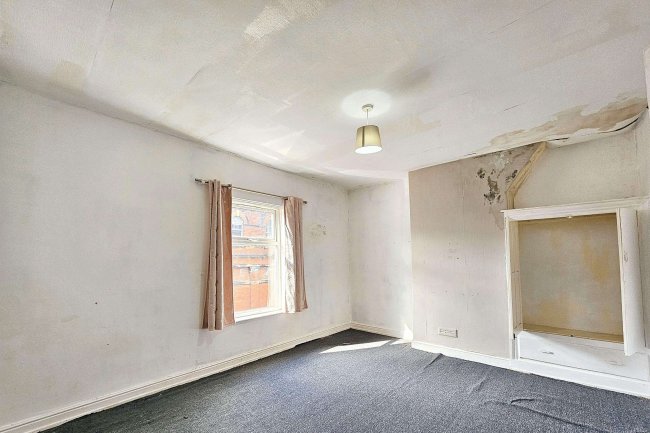 39 Albert Street, Chadderton, Oldham, OL9 7HB 10