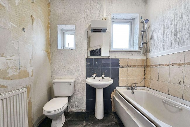 39 Albert Street, Chadderton, Oldham, OL9 7HB 10